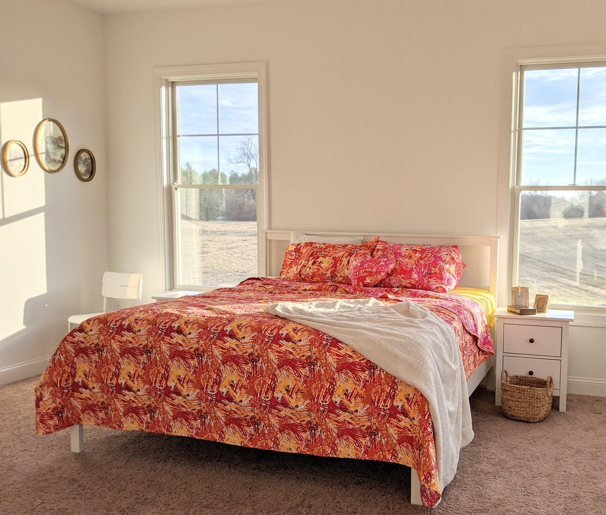 DaDa Bedding Lovely Pop of Colors Reversible Quilted Bedspread Set