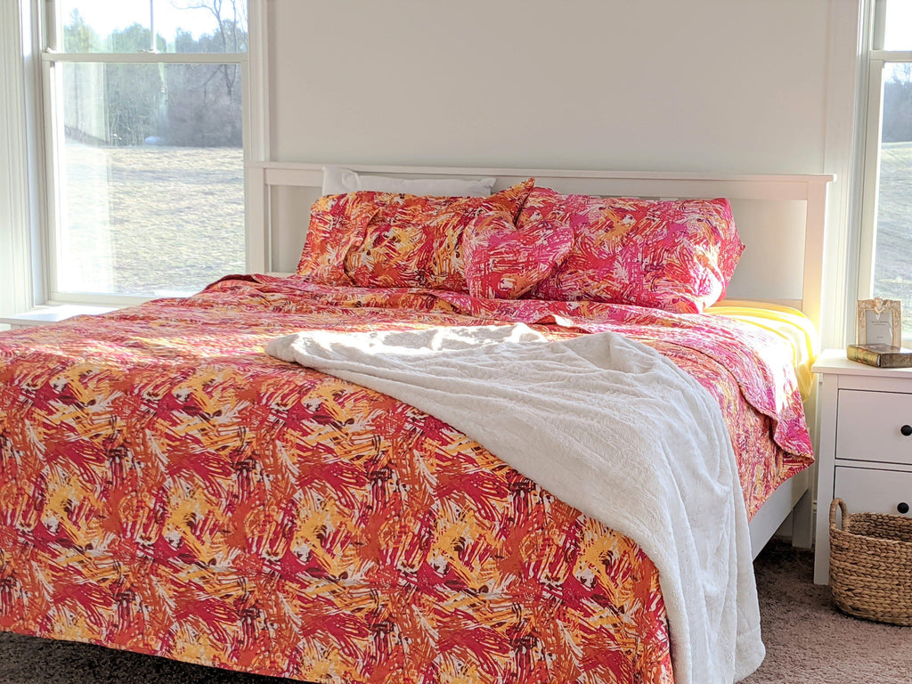 DaDa Bedding Lovely Pop of Colors Reversible Quilted Bedspread Set