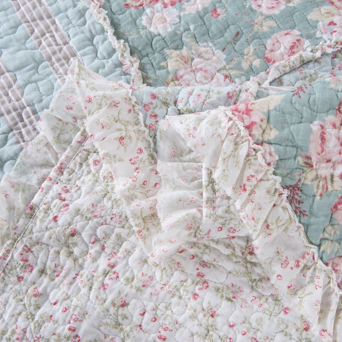 DaDa Bedding Hint of Mint Pastel Patchwork Quilt Set