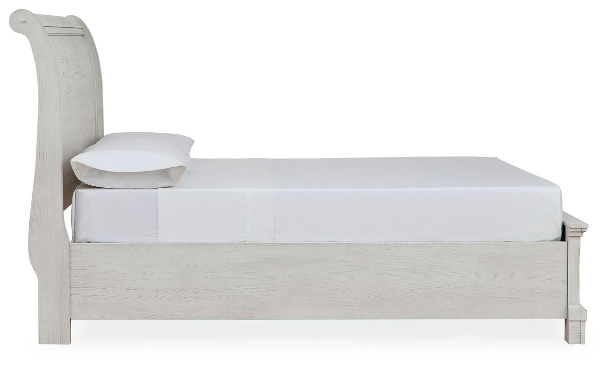 Robbinsdale - Sleigh Beds